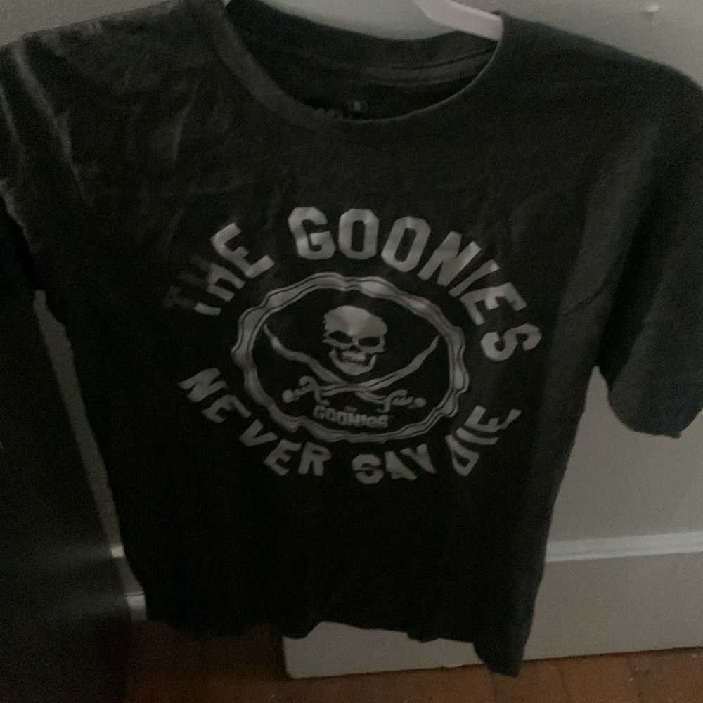 Ripple Junction Graphic tshirt